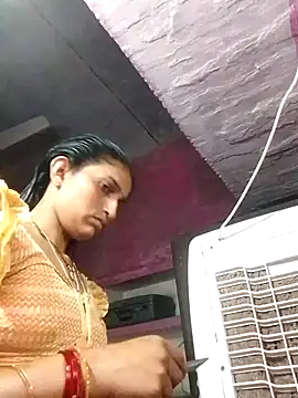 Snapshot of Pooja_shre chatting on October 29, 2025, 4:48 am Pooja shre online show from October 29, 2025, 4:48 am