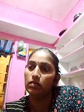 Snapshot of Pooja_shre chatting on November 1, 2025, 11:45 am Pooja shre online show from November 1, 2025, 11:45 am