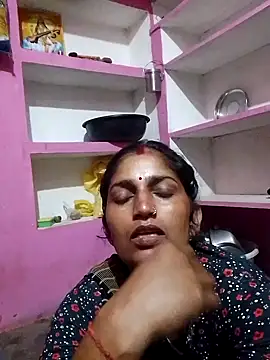 Snapshot of Pooja_shre chatting on November 2, 2025, 1:08 am Pooja shre online show from November 2, 2025, 1:08 am