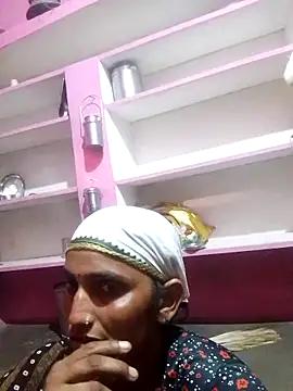 Snapshot of Pooja_shre chatting on November 2, 2025, 1:35 pm Pooja shre online show from November 2, 2025, 1:35 pm