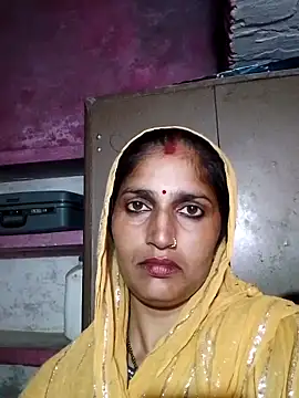 Snapshot of Pooja_shre chatting on November 3, 2025, 2:40 pm Pooja shre online show from November 3, 2025, 2:40 pm