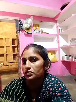 Snapshot of Pooja_shre chatting on November 4, 2025, 2:54 am Pooja shre online show from November 4, 2025, 2:54 am