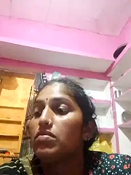 Snapshot of Pooja_shre chatting on November 4, 2025, 3:22 pm Pooja shre online show from November 4, 2025, 3:22 pm