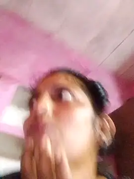 Snapshot of Pooja_shre chatting on November 10, 2025, 1:26 am Pooja shre online show from November 10, 2025, 1:26 am