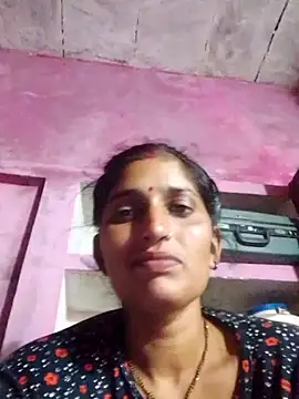 Snapshot of Pooja_shre chatting on November 10, 2025, 1:32 pm Pooja shre online show from November 10, 2025, 1:32 pm