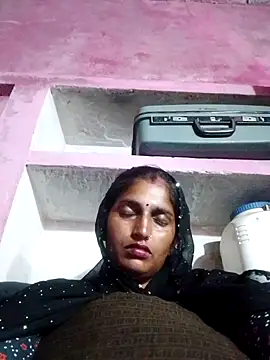 Snapshot of Pooja_shre chatting on November 11, 2025, 2:17 pm Pooja shre online show from November 11, 2025, 2:17 pm