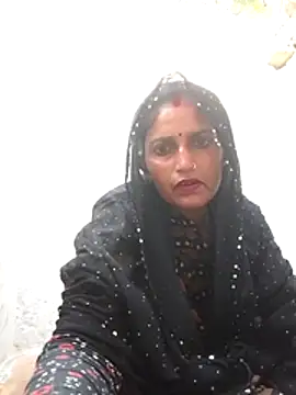 Snapshot of Pooja_shre chatting on November 12, 2025, 10:15 am Pooja shre online show from November 12, 2025, 10:15 am