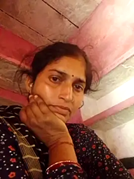 Snapshot of Pooja_shre chatting on November 25, 2025, 6:46 am Pooja shre online show from November 25, 2025, 6:46 am