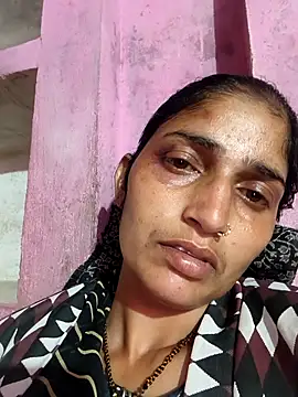 Snapshot of Pooja_shre chatting on December 18, 2025, 1:28 pm Pooja shre online show from December 18, 2025, 1:28 pm