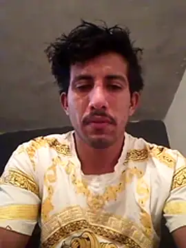 Snapshot of Orlao25cm chatting on January 18, 2026, 12:03 am Orlao25cm online show from January 18, 2026, 12:03 am