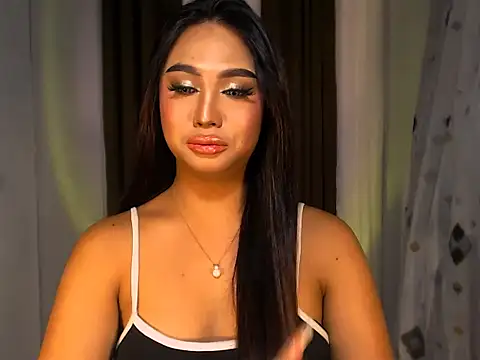 Snapshot of BigBrownCock_Candice chatting on November 4, 2025, 6:29 pm BigBrownCock Candice online show from November 4, 2025, 6:29 pm