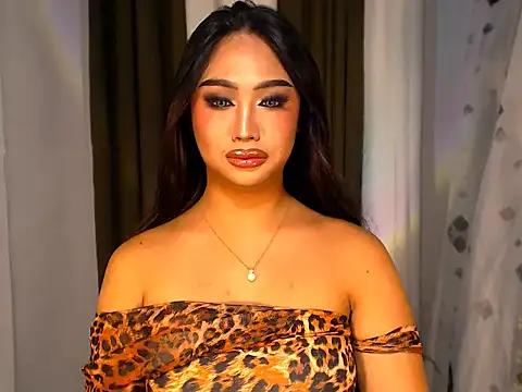 Snapshot of BigBrownCock_Candice chatting on November 11, 2025, 10:43 pm BigBrownCock Candice online show from November 11, 2025, 10:43 pm