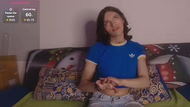 Snapshot of Scarlett_crastrawberry chatting on November 18, 2025, 11:59 pm Scarlett crastrawberry online show from November 18, 2025, 11:59 pm