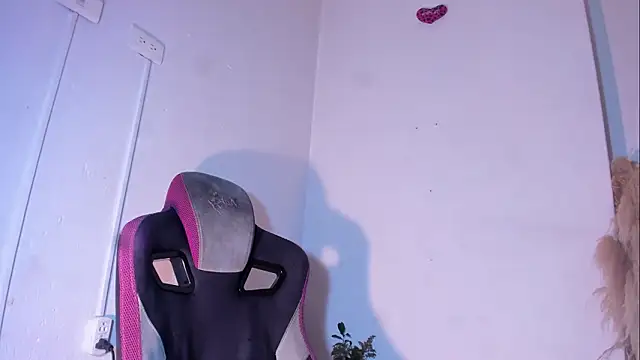 Snapshot of bad_girl_xxx chatting on March 1, 2026, 8:11 pm bad girl xxx online show from March 1, 2026, 8:11 pm