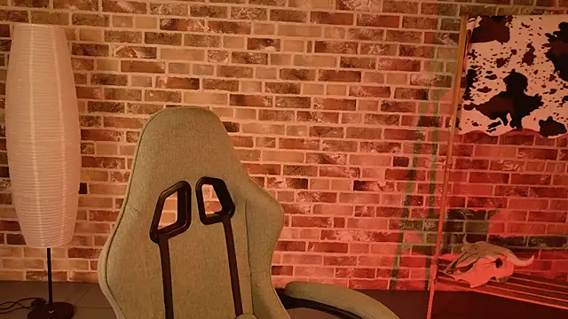 Snapshot of May_Bloom chatting on November 8, 2025, 5:18 am May Bloom online show from November 8, 2025, 5:18 am