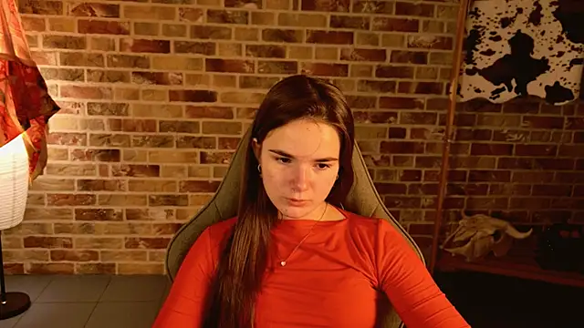 Snapshot of May_Bloom chatting on November 18, 2025, 5:23 am May Bloom online show from November 18, 2025, 5:23 am