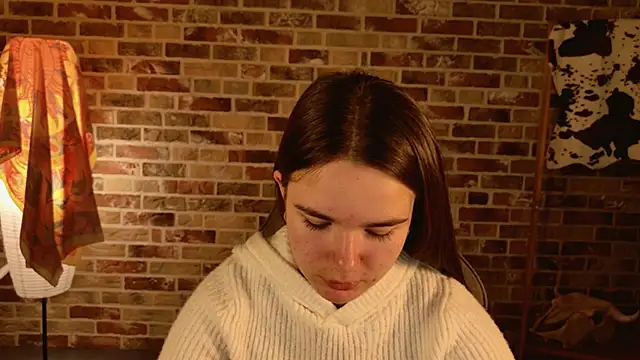 Snapshot of May_Bloom chatting on December 2, 2025, 5:02 am May Bloom online show from December 2, 2025, 5:02 am