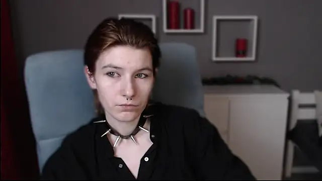 guitarandangell online show from December 19, 2025, 8:21 am