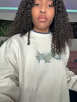 Snapshot of DaisyMynx chatting on December 20, 2025, 3:24 am DaisyMynx online show from December 20, 2025, 3:24 am