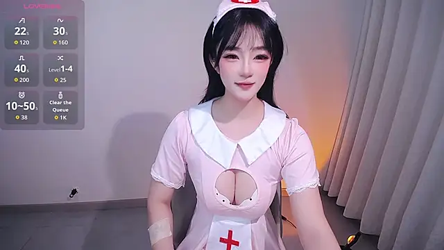Kinadolly online show from May 11, 2026, 2:12 pm