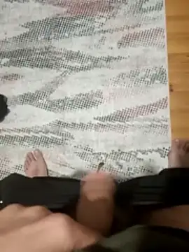 Snapshot of ragnar811 chatting on December 16, 2025, 9:09 pm ragnar811 online show from December 16, 2025, 9:09 pm