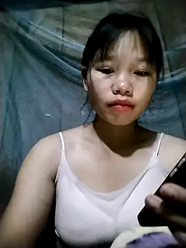 Snapshot of linh-miu99 chatting on October 21, 2025, 3:13 pm linh-miu99 online show from October 21, 2025, 3:13 pm