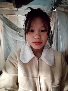 linh-miu99 online show from February 19, 2026, 1:56 am