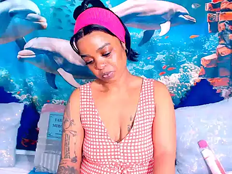 Snapshot of Cherrybootyjoy chatting on November 16, 2025, 6:19 am Cherrybootyjoy online show from November 16, 2025, 6:19 am