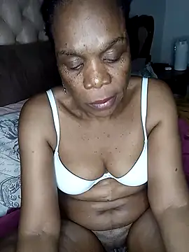 Hotcougar online show from October 30, 2025, 8:31 pm