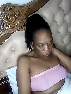 Hotcougar online show from November 9, 2025, 8:18 pm