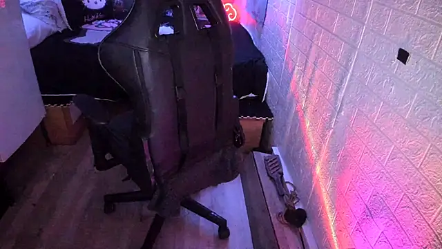 Snapshot of MartesBratty chatting on February 16, 2026, 9:55 pm MartesBratty online show from February 16, 2026, 9:55 pm