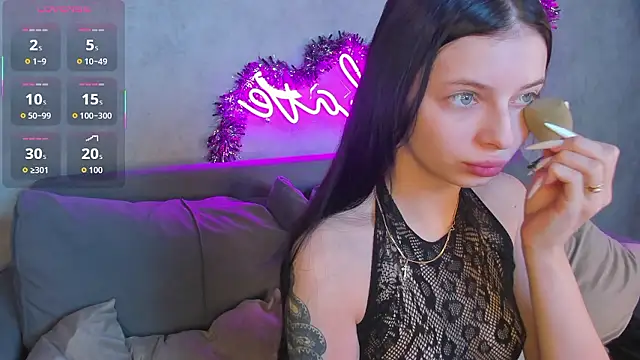 Eva Mayers online show from January 14, 2026, 10:36 pm