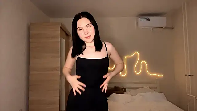 MyraLitterers online show from March 12, 2026, 3:51 pm