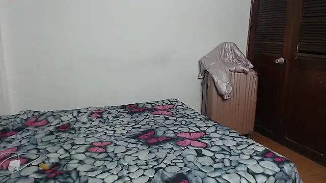 Snapshot of _camila_trans_ chatting on November 28, 2025, 1:30 am camila trans online show from November 28, 2025, 1:30 am