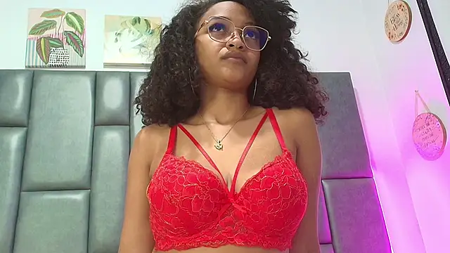 ScarletNoir4u online show from December 4, 2025, 2:54 am