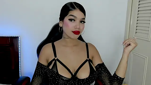 Snapshot of tifanymonroe chatting on February 14, 2026, 11:40 am tifanymonroe online show from February 14, 2026, 11:40 am