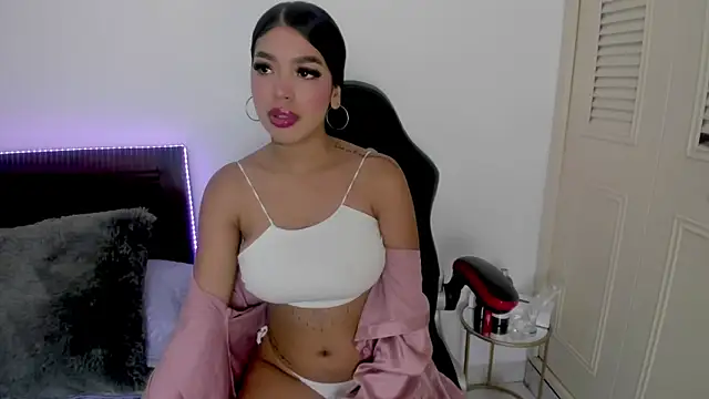 Snapshot of tifanymonroe chatting on February 21, 2026, 11:55 am tifanymonroe online show from February 21, 2026, 11:55 am