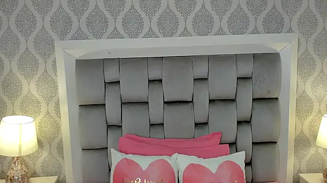 Snapshot of lucia_lorenz chatting on December 16, 2025, 11:26 am lucia lorenz online show from December 16, 2025, 11:26 am