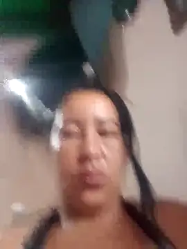 Snapshot of Laconcentidora chatting on October 18, 2025, 9:15 pm Laconcentidora online show from October 18, 2025, 9:15 pm