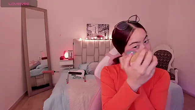 Snapshot of Amaraa_couper1 chatting on February 18, 2026, 4:08 am Amaraa couper1 online show from February 18, 2026, 4:08 am