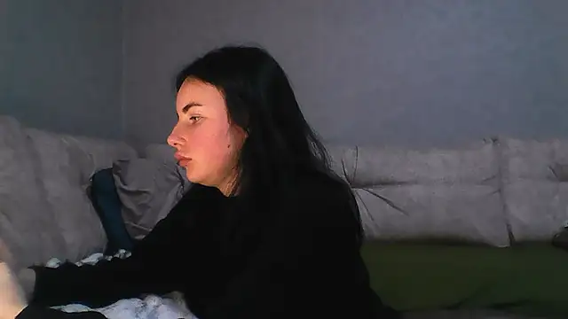 Snapshot of Kirunya chatting on November 5, 2025, 5:13 pm Kirunya online show from November 5, 2025, 5:13 pm