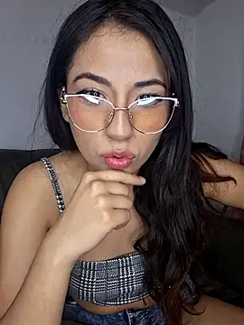 Snapshot of chloebrownn03 chatting on November 16, 2025, 1:11 am chloebrownn03 online show from November 16, 2025, 1:11 am