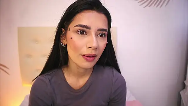 Scarlett Keller online show from November 10, 2025, 7:46 pm