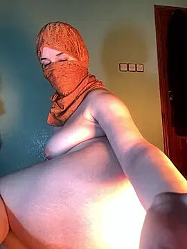 Snapshot of SaraChouchou chatting on January 15, 2026, 12:37 am SaraChouchou online show from January 15, 2026, 12:37 am