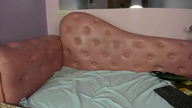 Emiliano Reyes online show from November 7, 2025, 4:12 am