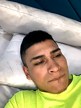 Emiliano Reyes online show from December 5, 2025, 3:37 am