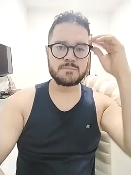 Snapshot of Branquinhowm chatting on December 16, 2025, 2:16 am Branquinhowm online show from December 16, 2025, 2:16 am