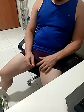 Snapshot of Branquinhowm chatting on March 1, 2026, 8:11 pm Branquinhowm online show from March 1, 2026, 8:11 pm