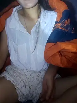 mira-show online show from November 12, 2025, 2:01 am