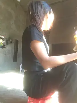 mira-show online show from November 26, 2025, 2:23 am